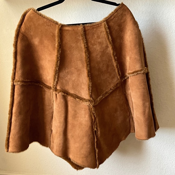 Ugg Suede Fur Poncho M/L with Pockets